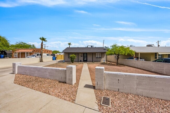 9427 N 1st Ave in Phoenix, AZ - Building Photo - Building Photo