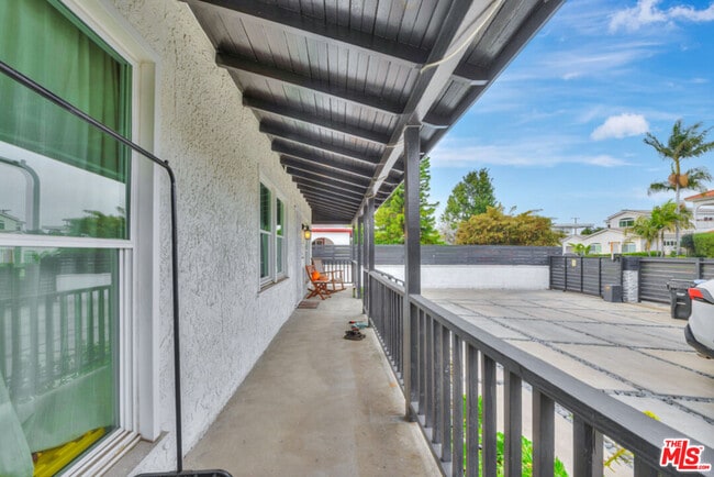 4905 Coolidge Ave in Culver City, CA - Building Photo - Building Photo