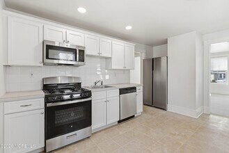 94 Branch Ave in Red Bank, NJ - Building Photo - Building Photo