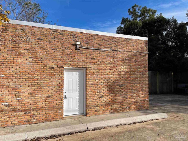 1116 N T St in Pensacola, FL - Building Photo - Building Photo