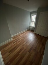 5815 N Woodstock St, Unit 421 in Philadelphia, PA - Building Photo - Building Photo