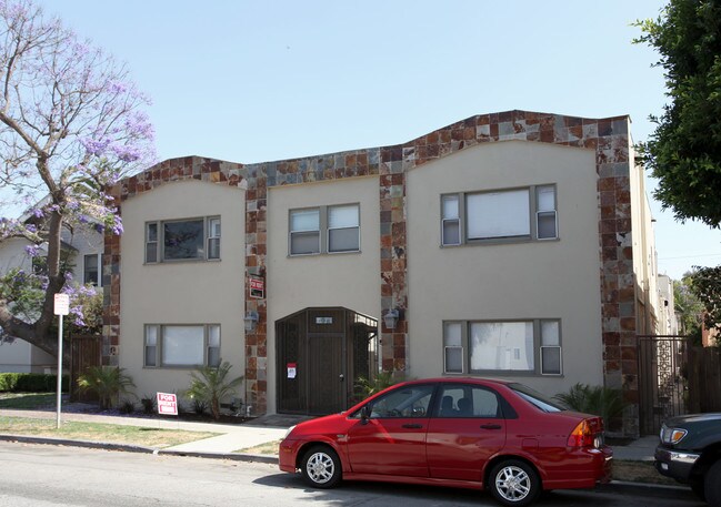 1762 E 3rd St in Long Beach, CA - Foto de edificio - Building Photo
