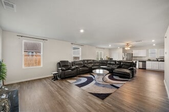 268 Cupp Cir in Shepherdsville, KY - Building Photo - Building Photo