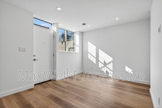 11111-11151 51 St NW in Edmonton, AB - Building Photo - Building Photo