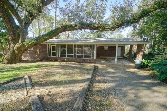 1804 Skyland Dr in Tallahassee, FL - Building Photo - Building Photo