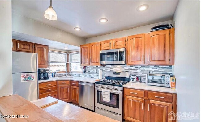 property at 166 Bedford Ave