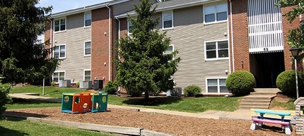 Academy Hill in Warrenton, VA - Building Photo - Building Photo