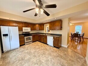 59 Whitney Ave in Lowell, MA - Building Photo - Building Photo