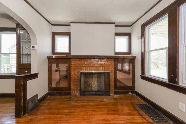 17204 Mapleboro Ave in Maple Heights, OH - Building Photo - Building Photo