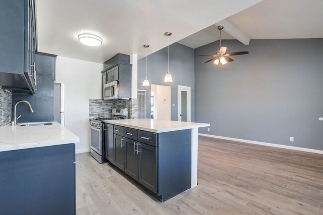 property at 6633 Crenshaw Blvd