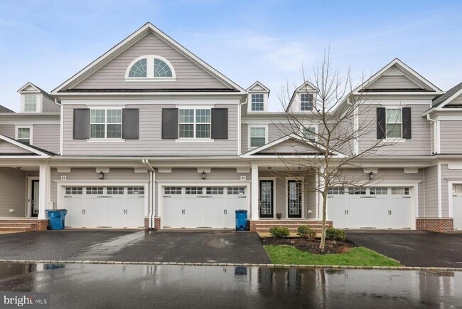 property at 21 Hamilton Dr