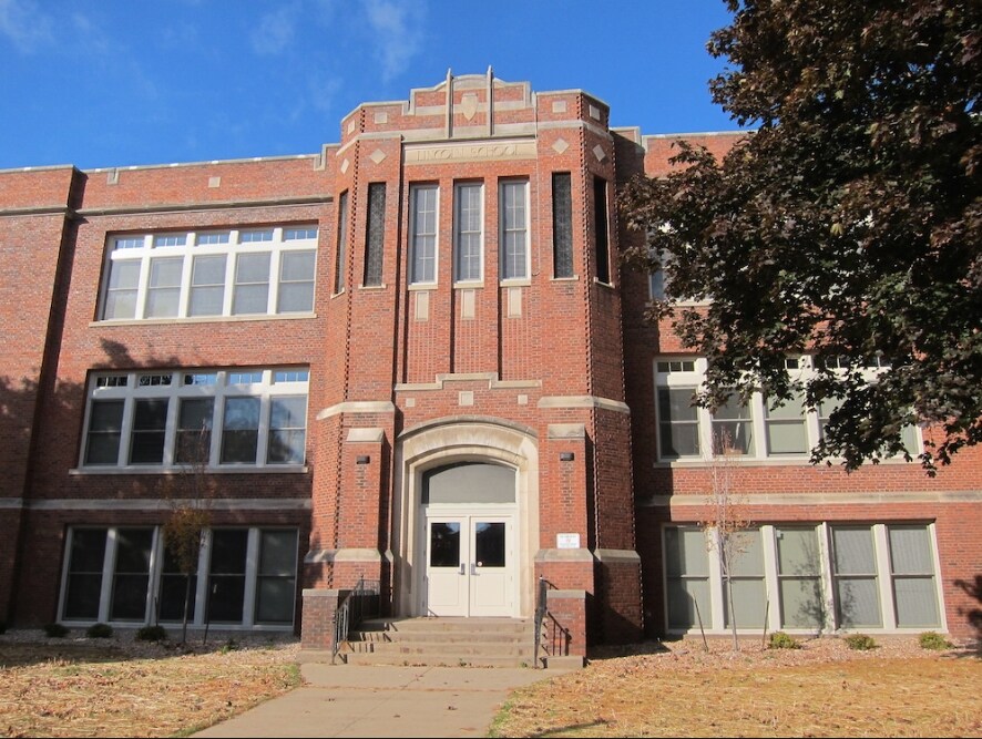 Historic Lincoln School in Shawano, WI - Building Photo