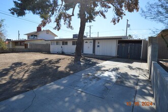 5605 Idle Ave in Las Vegas, NV - Building Photo - Building Photo