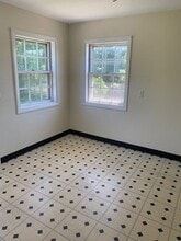 20 Abington Ave in Holbrook, MA - Building Photo - Building Photo