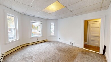 47 Sheridan Ave, Unit 1 in Medford, MA - Building Photo - Building Photo