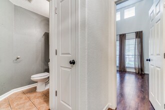 10811 Marot Fld in Helotes, TX - Building Photo - Building Photo