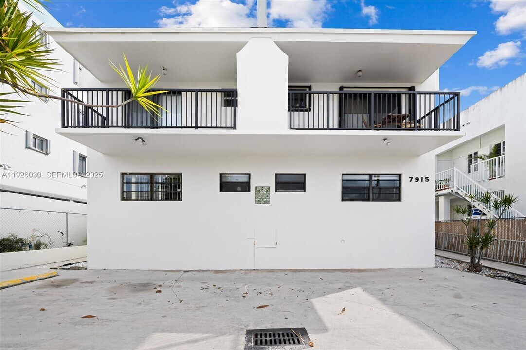 7915 Harding Ave in Miami Beach, FL - Building Photo