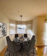 615 Ansel Rd in Burlingame, CA - Building Photo - Building Photo