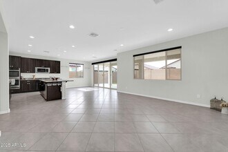 19026 W Becker Ln in Surprise, AZ - Building Photo - Building Photo