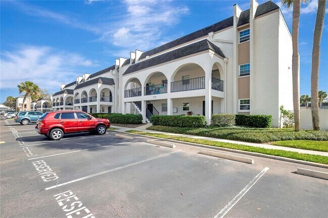 709 Russell Ln in Brandon, FL - Building Photo - Building Photo