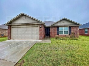 11529 SW 26th St in Yukon, OK - Building Photo - Building Photo