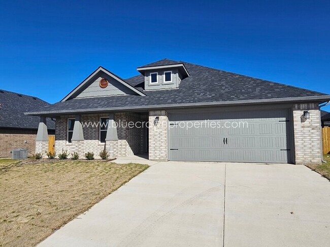 property at 2903 Tulip Dr