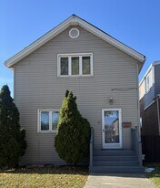 5220 S Linder Ave, Unit 2 in Chicago, IL - Building Photo