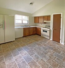 1552 Samara Glen Way in Lexington, KY - Building Photo - Building Photo