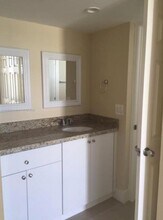 8810 Fontainebleau Blvd in Miami, FL - Building Photo - Building Photo