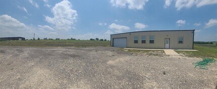 1889 Co Rd 487 in Taylor, TX - Building Photo - Building Photo
