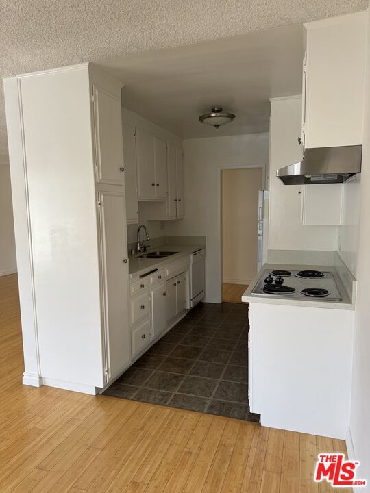 2803 Arizona Ave in Santa Monica, CA - Building Photo - Building Photo