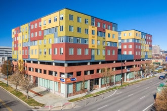 Lincoln Terrace Apartments in Denver, CO - Building Photo - Building Photo