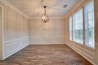 539 W North Hill Dr in Spring, TX - Building Photo - Building Photo
