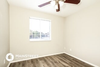 5501 N 68th Ave in Glendale, AZ - Foto de edificio - Building Photo