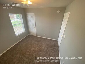 1716 Parkridge Dr in Norman, OK - Building Photo - Building Photo