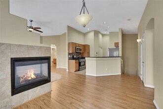 9982 Aspen Rose St in Las Vegas, NV - Building Photo - Building Photo