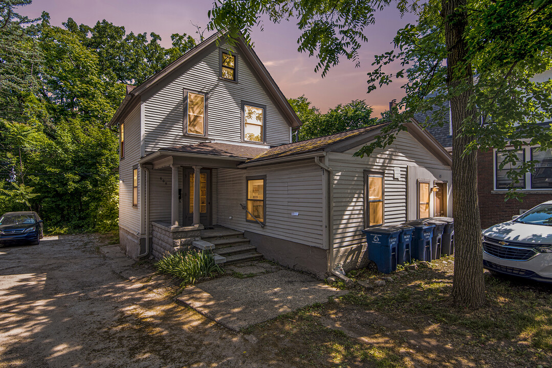 605 Catherine St in Ann Arbor, MI - Building Photo