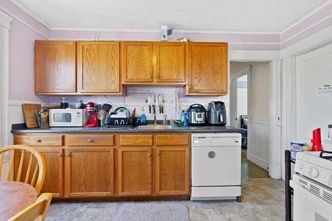 361 Washington St, Unit 3 in Somerville, MA - Building Photo - Building Photo