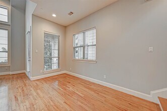 2906 Leeland St in Houston, TX - Building Photo - Building Photo