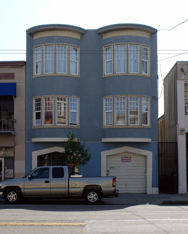 349 S Van Ness Ave in San Francisco, CA - Foto de edificio - Building Photo