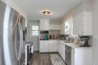 1648 E Caracas Ave in Hershey, PA - Building Photo - Building Photo