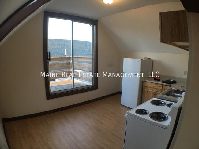 143 Penobscot St in Brewer, ME - Building Photo - Building Photo