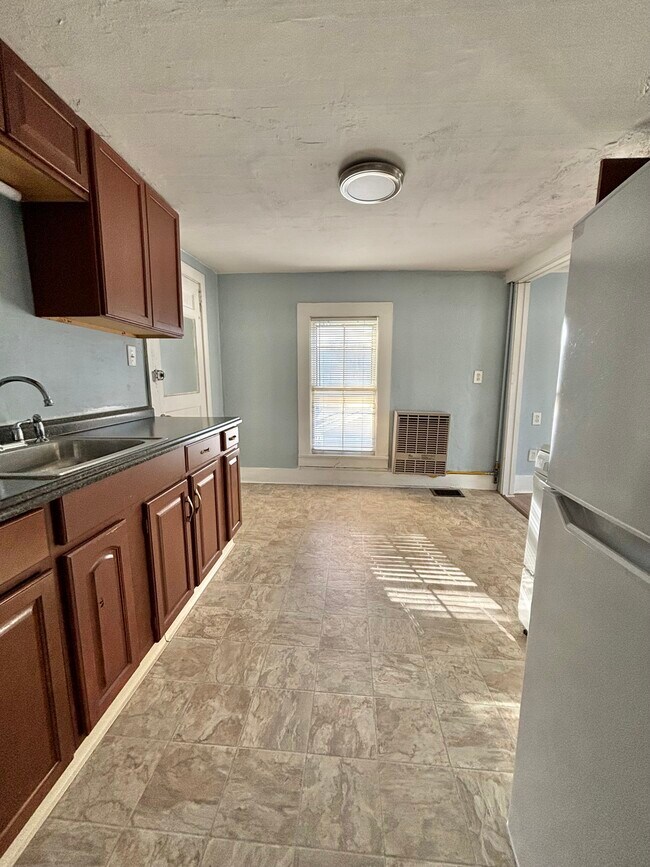 15 David St in Corning, NY - Foto de edificio - Building Photo