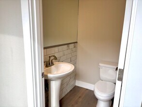 9020 N Oswego Ave in Portland, OR - Building Photo - Building Photo