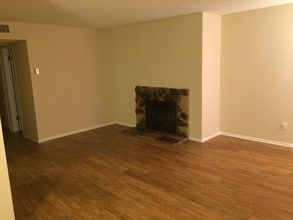 5837 Pickering Ave in Whittier, CA - Foto de edificio - Building Photo