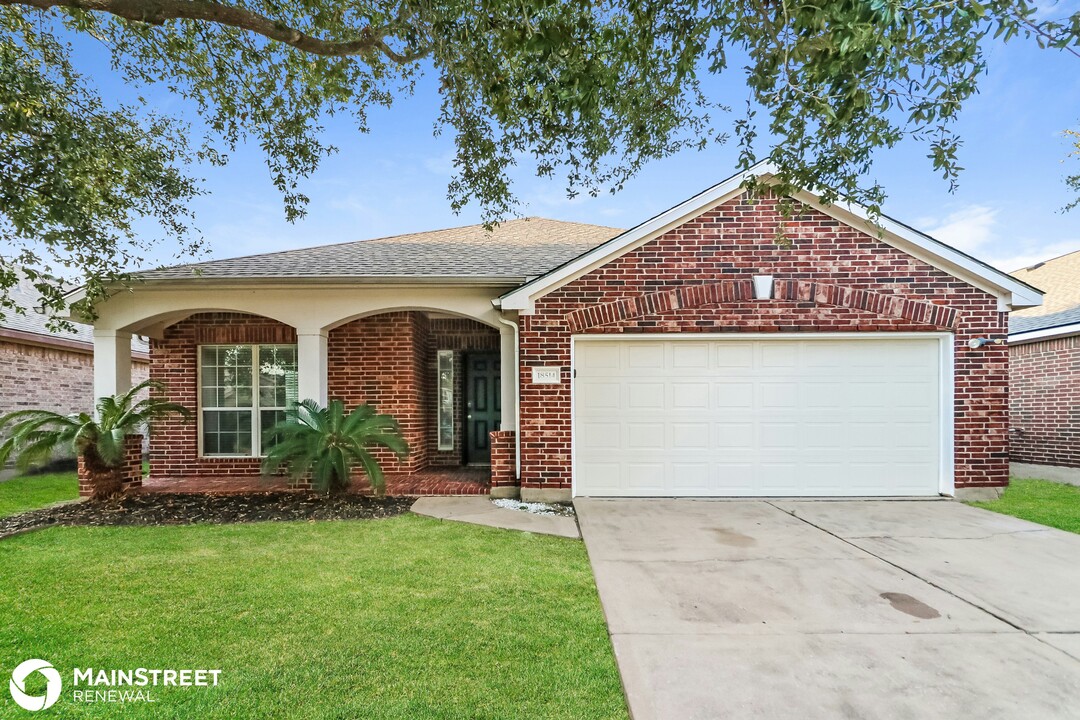 18514 Windy Village Ln in Katy, TX - Building Photo