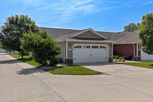 Redwood Pataskala in Pataskala, OH - Building Photo