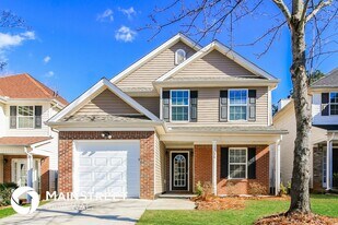 11236 James Madison Dr in Hampton, GA - Building Photo