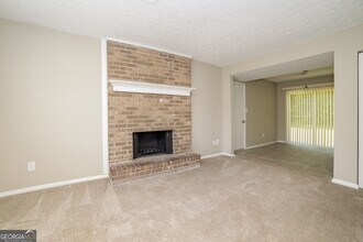 5248 Long Green Ln in Stone Mountain, GA - Building Photo - Building Photo