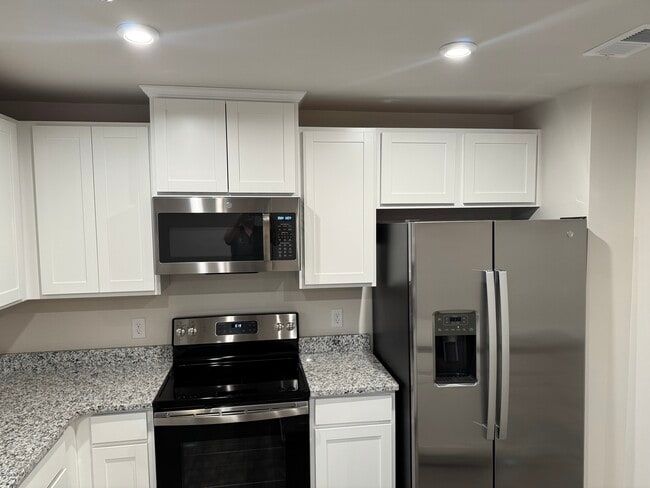 1100 Aubrey Mdws Pl in Franklin, KY - Building Photo - Building Photo